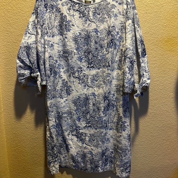 H&M Blue and White Patterned Dress - Picture 6 of 8